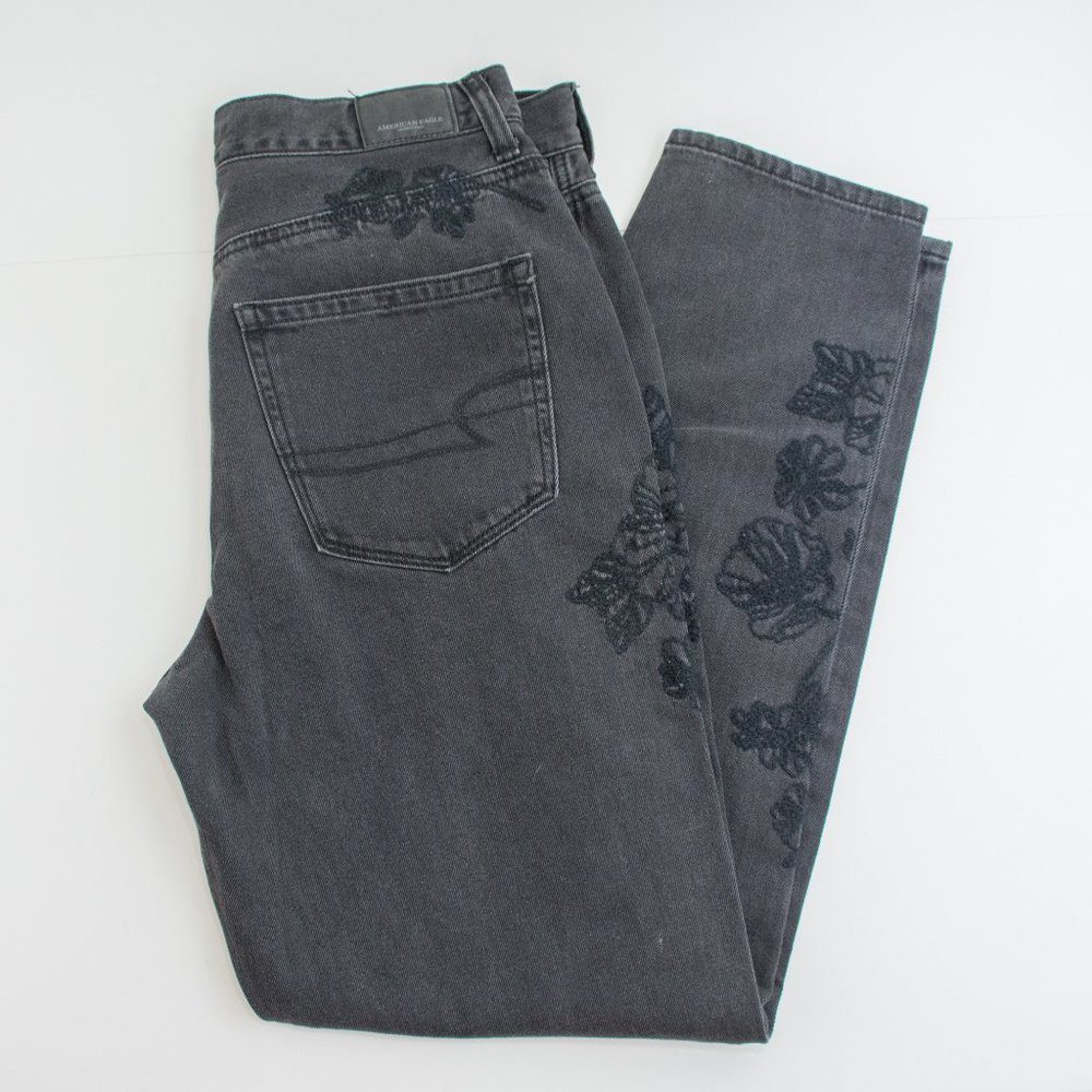 NWT American Eagle Black Embroidered High Rise Mom Jeans